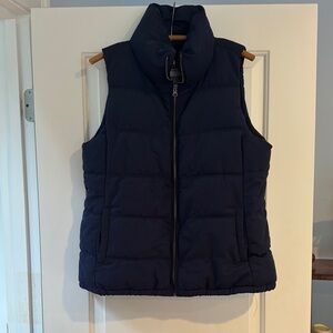 Old Navy Navy Quilted Vest Lightweight and Versatile